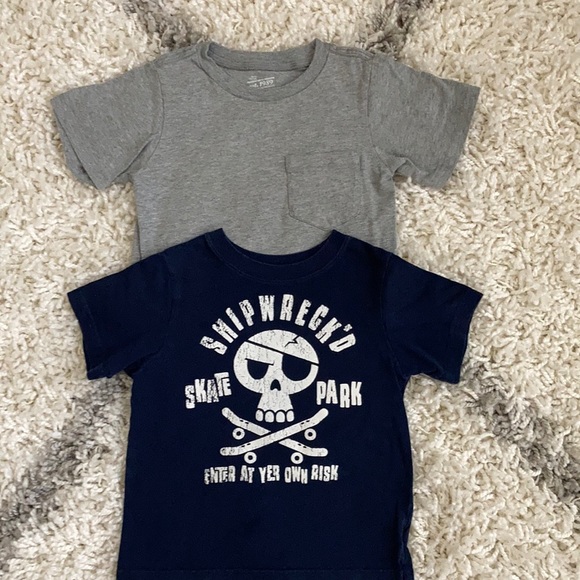 Bundle 2 Shirts The Children’s Place Size 4T